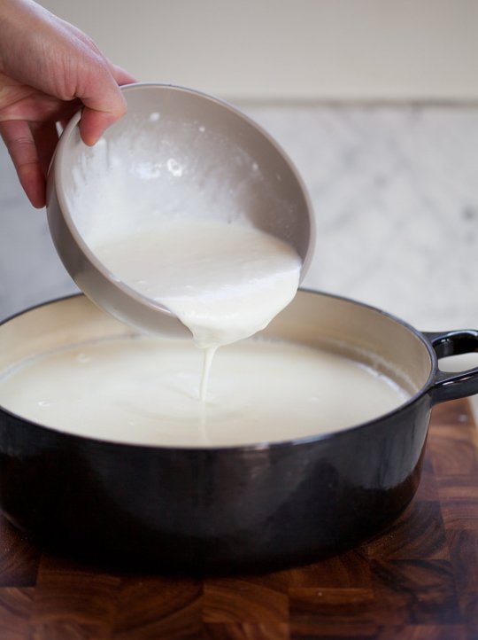 Cách làm sữa chua từ sữa bò tươi 3